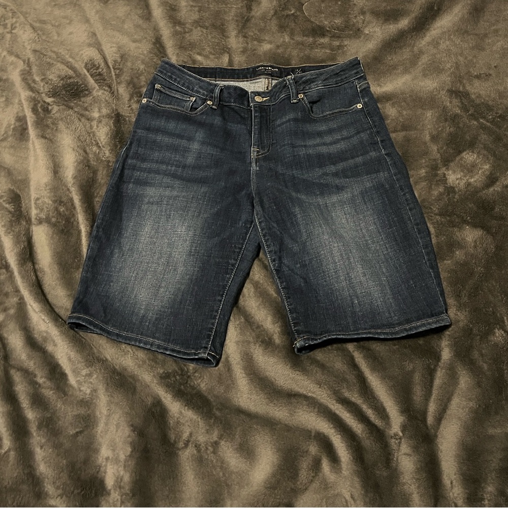 Lucky Brand stretch cotton denim bermuda short Women’s 12 Blue. Good condition.